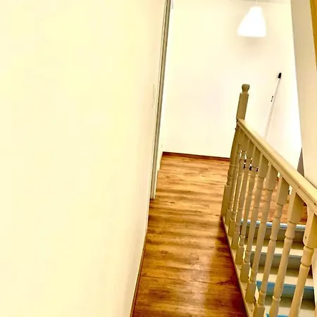 Maison Proche Du Centre De La Gare L Aeroport De