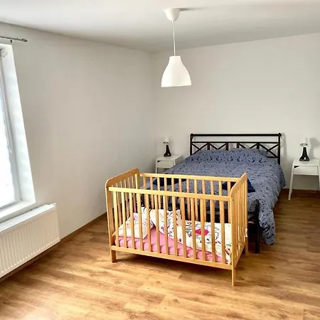 Сasa de vacaciones Maison Proche Du Centre De La Gare L Aéroport De Charleroi