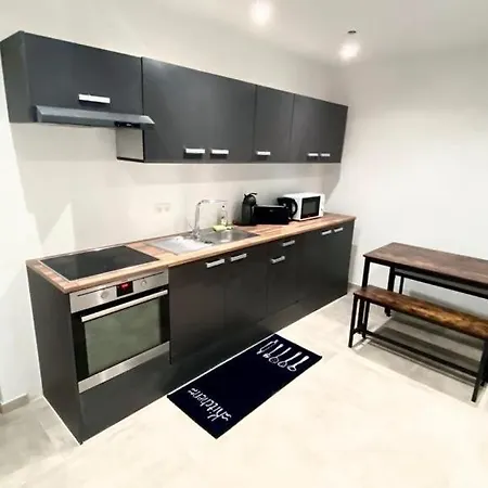 Maison Proche Du Centre De La Gare L Aeroport De *