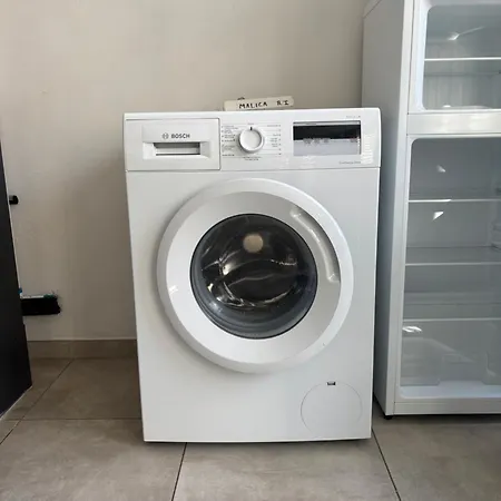 Maison Proche Du Centre De La Gare L Aeroport De * Charleroi